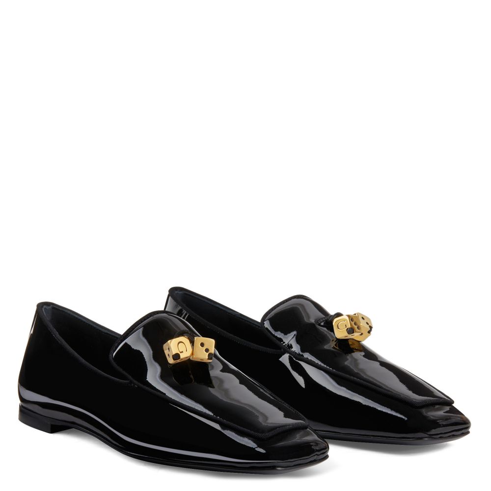 PIGALLE DICE - Black - Loafers