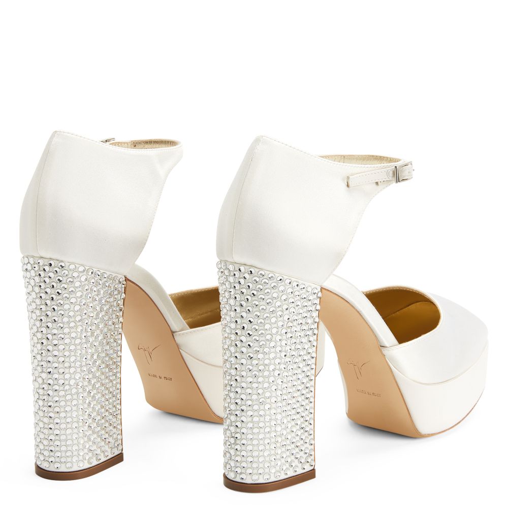 BEBE PIXEL - White - Sandals