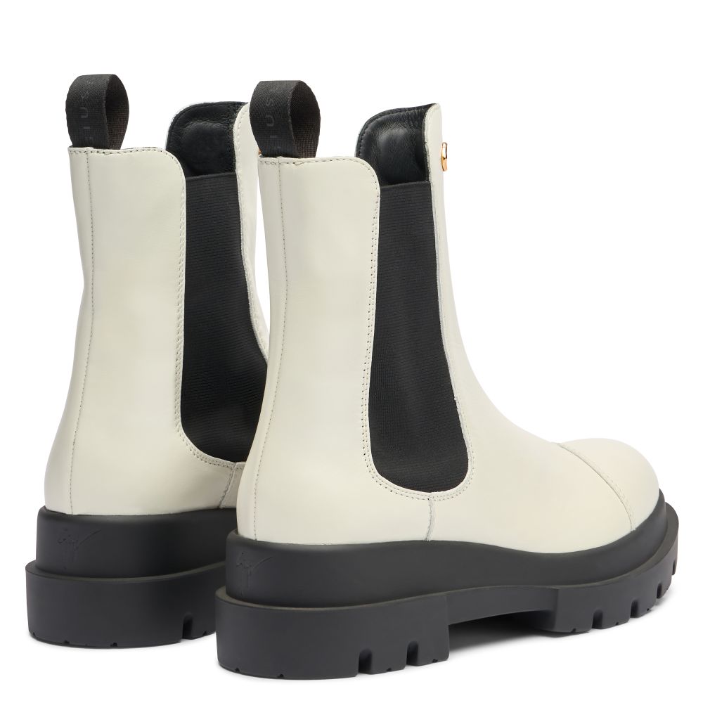 TANKIE BEATLE - White - Boots