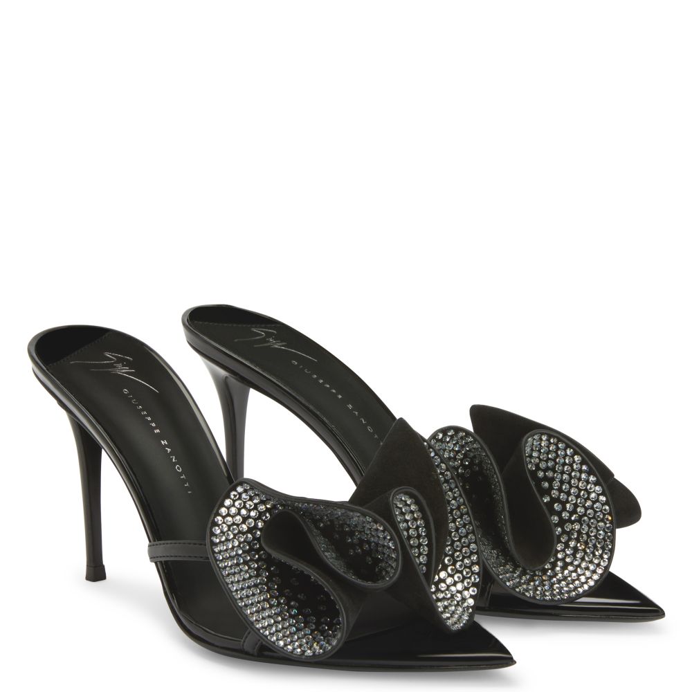 INTRIIGO CHARMANTE - Black - Sandals