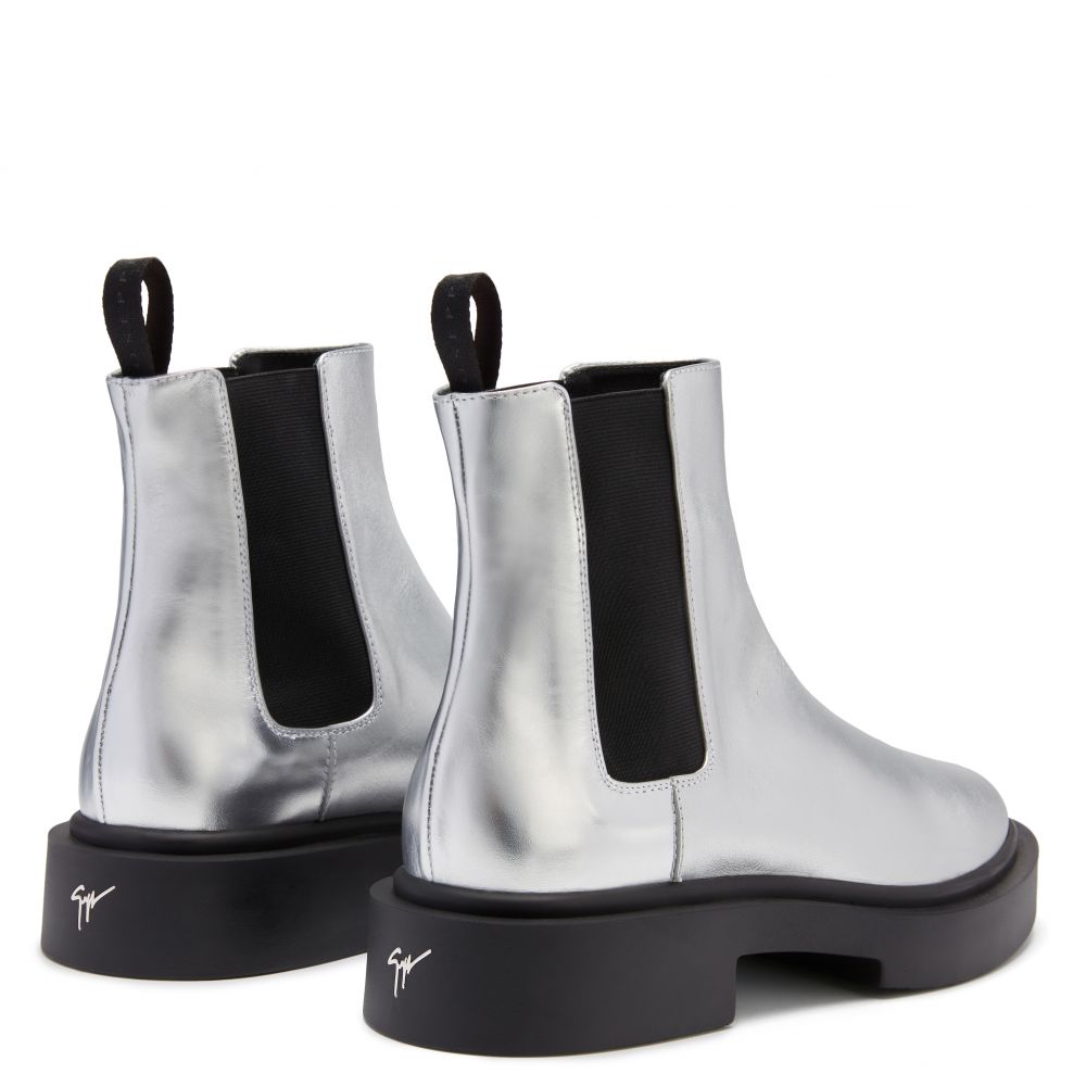 ASTON G - Silver - Boots