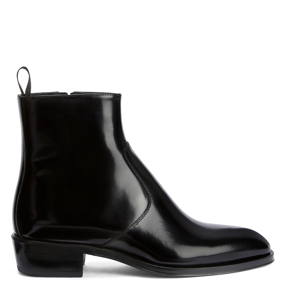 Giuseppe Zanotti メンズブーツ ウイングチップ レザー 本革 LUDHOVIC