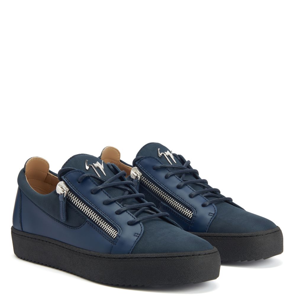 FRANKIE - Blue - Low-top sneakers