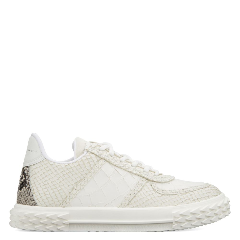 BLABBER - White - Low top sneakers