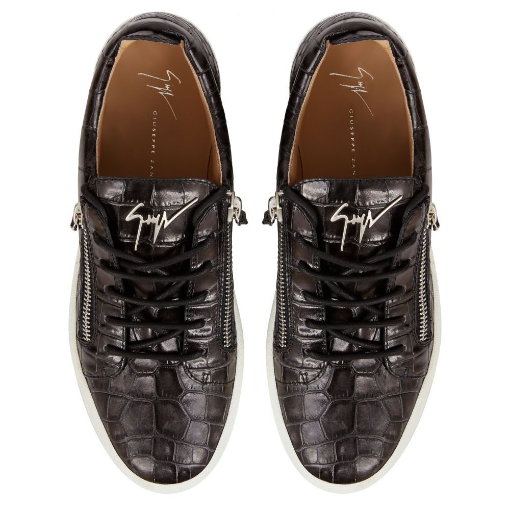 FRANKIE - black - Low-top sneakers