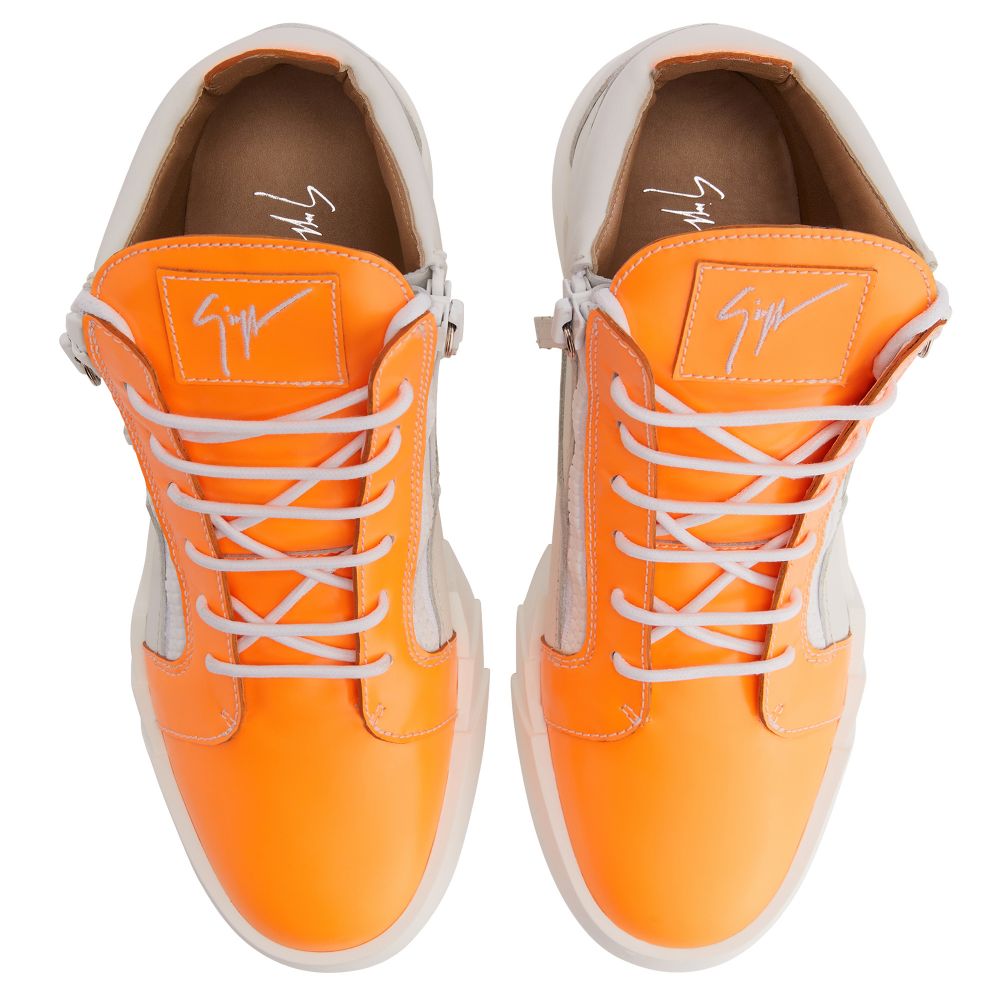 THE SHARK 5.0 MID - Orange - Mid top sneakers