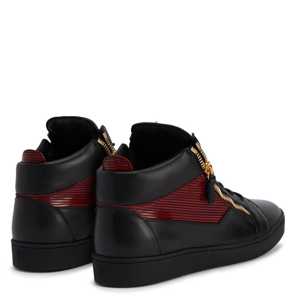 KRISS - Black - Low-top sneakers