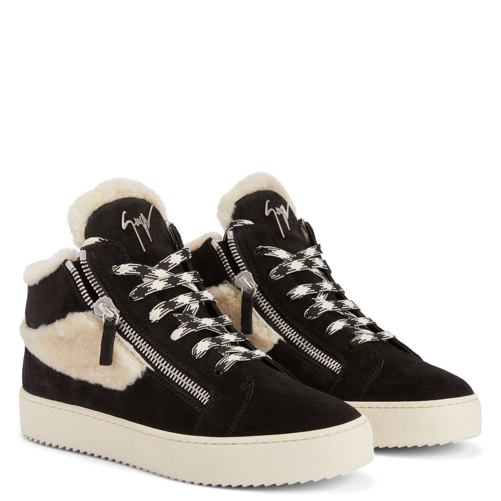 KRISS ICE - Black - Low-top sneakers