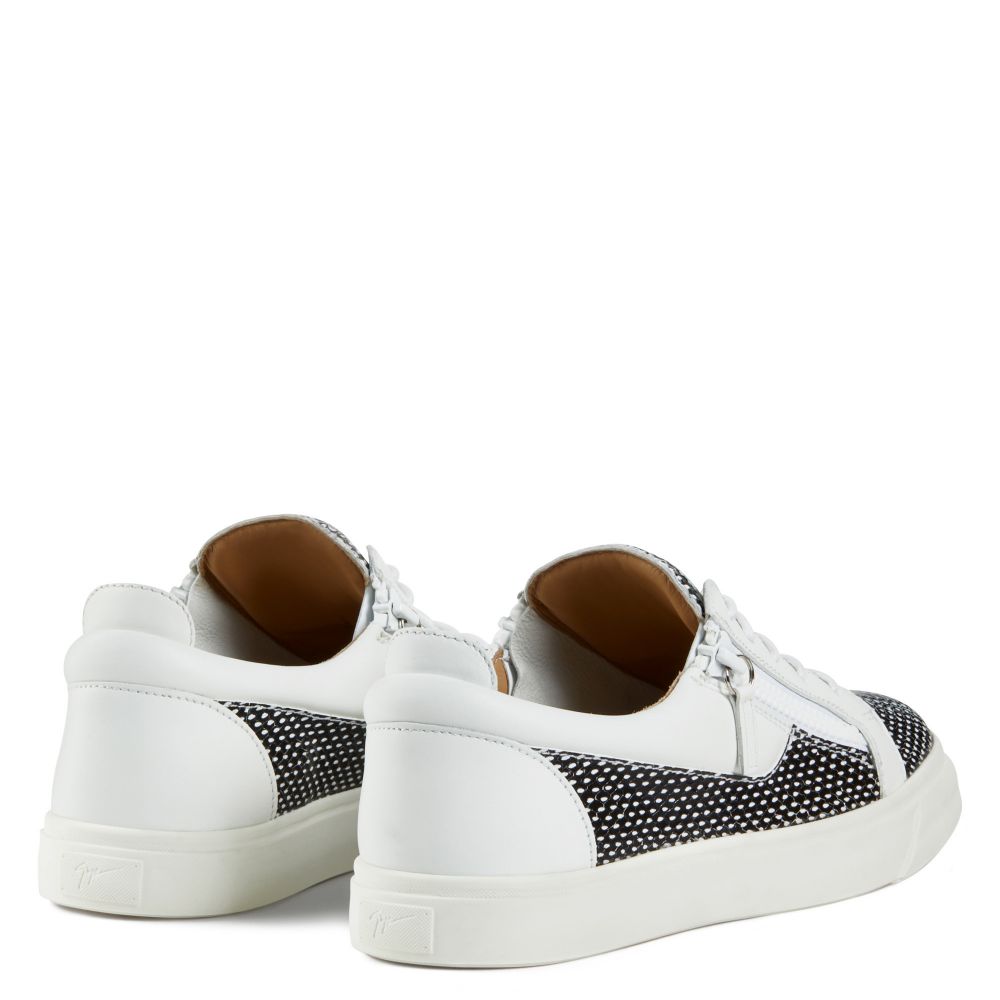 FRANKIE - Black and white - Low-top sneakers