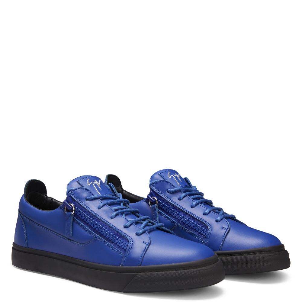 FRANKIE - Blue - Low-top sneakers