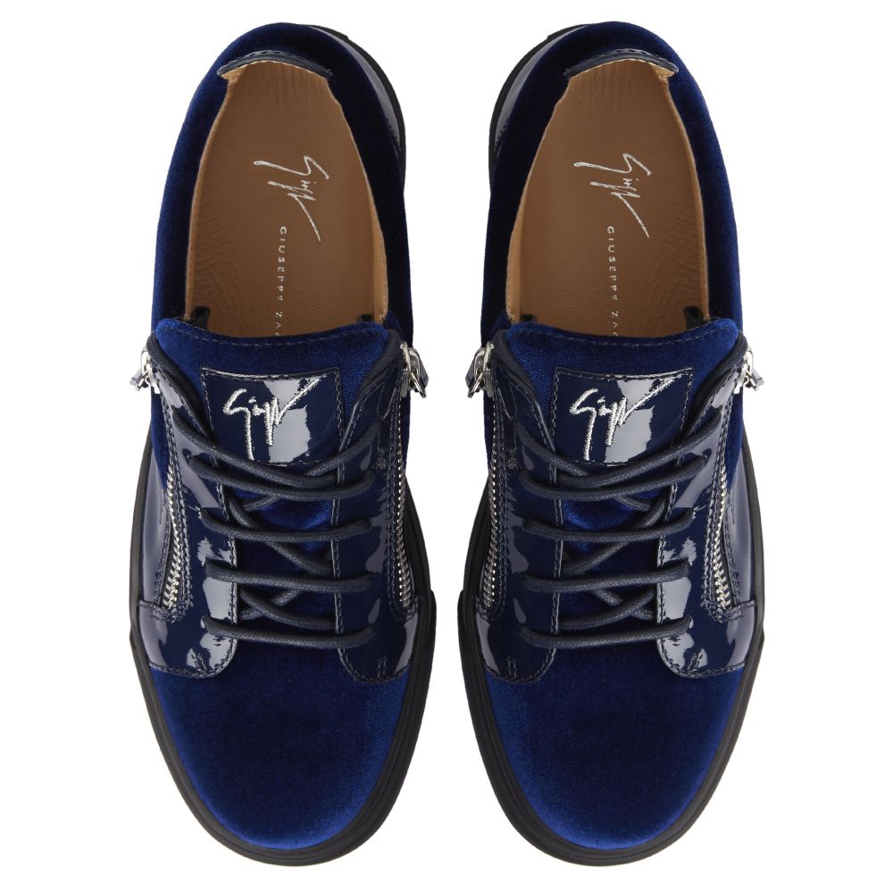 FRANKIE - Blue - Low-top sneakers