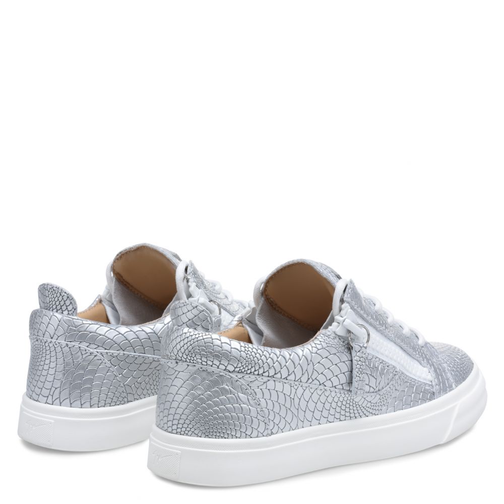 NICKI - Low top sneakers - Silver | Giuseppe Zanotti ® Outlet US