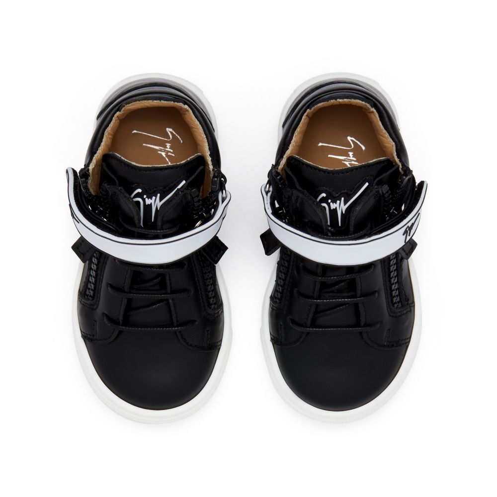 KRISS 1/2 JR. - Black - Mid top sneakers