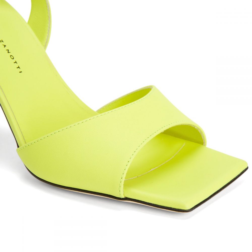 VESTAA - Yellow - Sandals