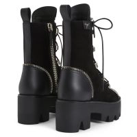 23区 × botta giuseppe セットアップ スーツ SIZE 40 23区 × botta giuseppe セットアップ スーツ SIZE 40 Botto Giuseppe