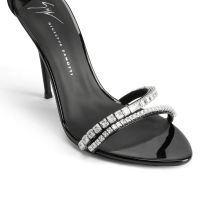 GIUSEPPE ZANOTTI 黒 クリスタルフラワー パンプス 37 難あり FLEUR