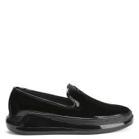 【関税&送料込】GALIANO Accessories Black IU30003005_A_1.webp